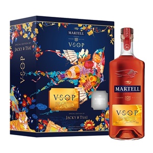 Picture of Martell VSOP Cognac 700ml + 2 Glasses Gift Pack
